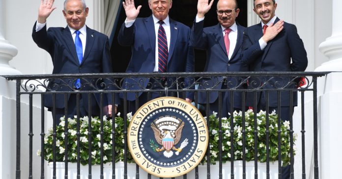HamaraTimes.com | Trump went around Palestinians to get UAE, Bahrain, Israel accord | US & Canada News