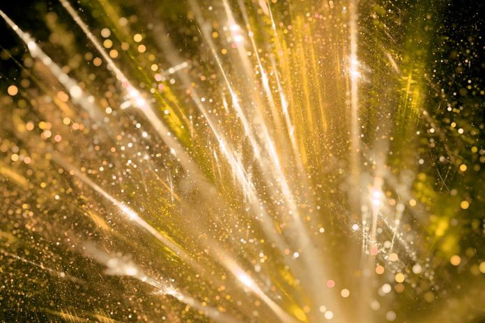 HamaraTimes.com | Ultracold atoms can work together to shape or steer light