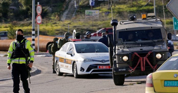 HamaraTimes.com | Israeli forces kill Palestinian with ‘three-knife’ weapon | Occupied West Bank News
