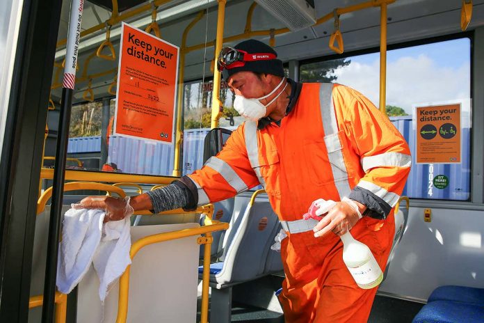 HamaraTimes.com | Does the coronavirus spread more through the air than on surfaces?