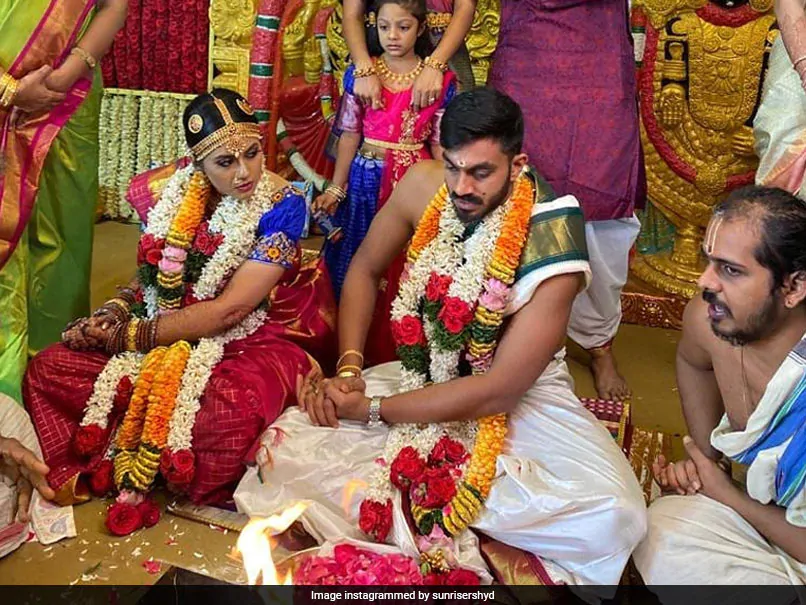 HamaraTimes.com | Vijay Shankar Marries Vaishali Visweswaran, SunRisers Hyderabad Wish Them On Their "Special Day"