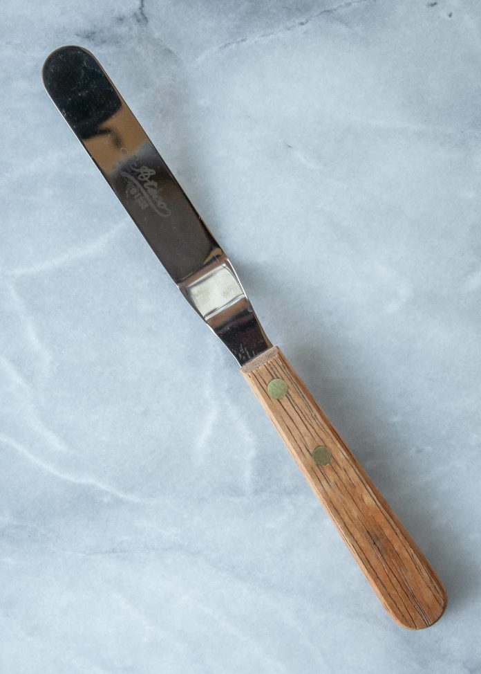HamaraTimes.com | One Simply Terrific Thing: Ateco’s Offset Spatula