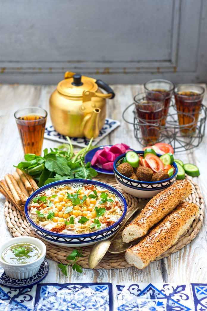 HamaraTimes.com | Fattet hummus (Levantine chickpea savoury bread pudding) – Chef in disguise
