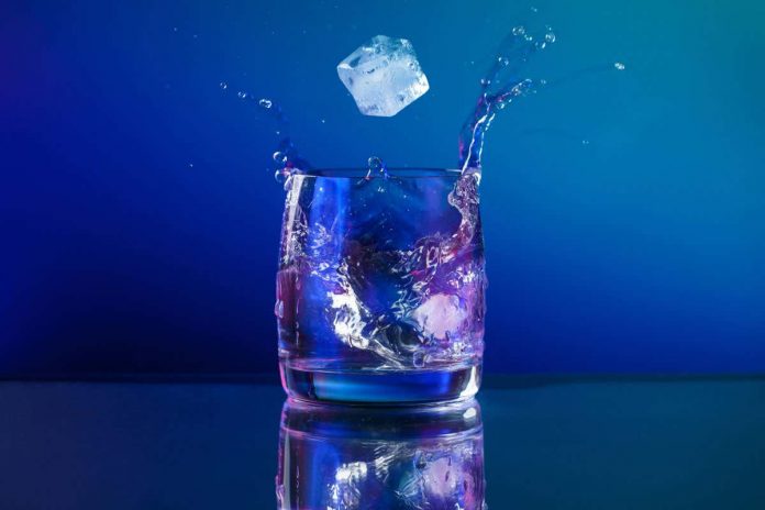 HamaraTimes.com | Supercool experiment reveals water is actually two liquids in one