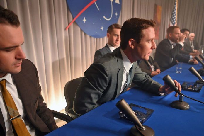 HamaraTimes.com | The Right Stuff review: Best part is the nudge to rewatch the original