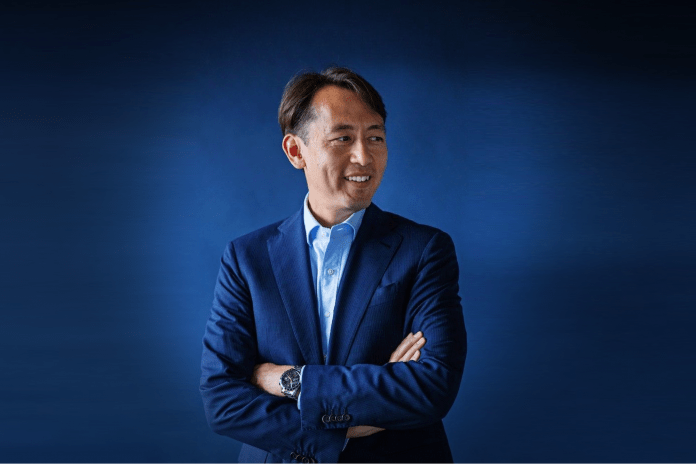 How to Turn a Side Hustle into a Multibillion-Dollar Marketing Platform