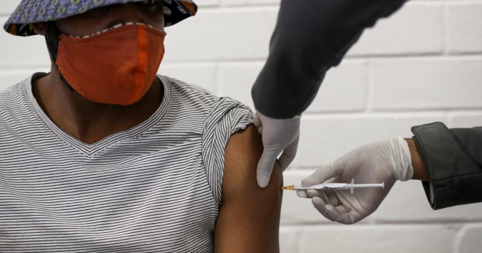 HamaraTimes.com | South Africa suspends Oxford/AstraZeneca COVID vaccine roll-out | Coronavirus pandemic News