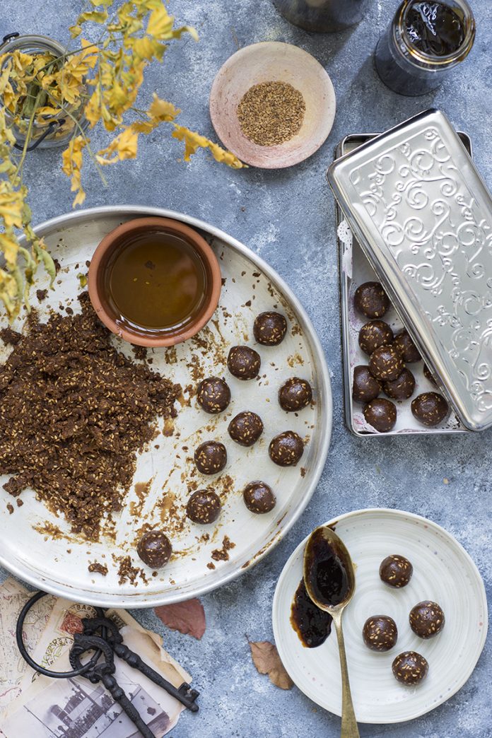 HamaraTimes.com | Carob bliss balls ..bsaisat kharoob – Chef in disguise