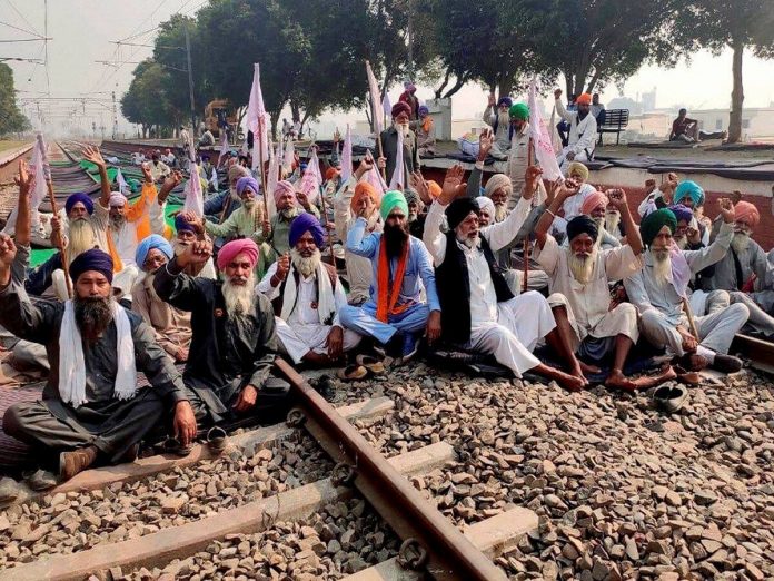 किसानो ने आज 4 घंटे के राष्ट्रव्यापी रेल रोको विरोध