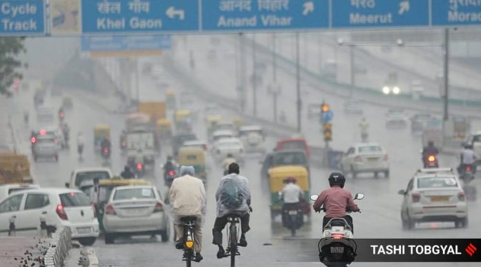 दिल्ली में अभी नहीं मिलेगी बारिश से राहत