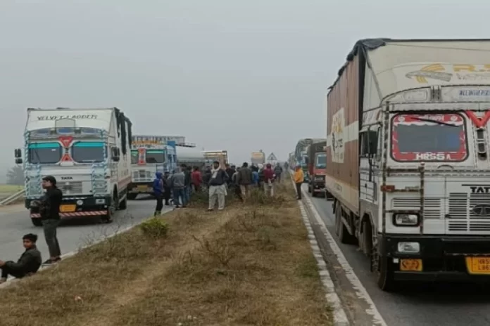 ट्रक ड्राइवर हिट-एंड-रन मामलों के लिए नए कानून का विरोध