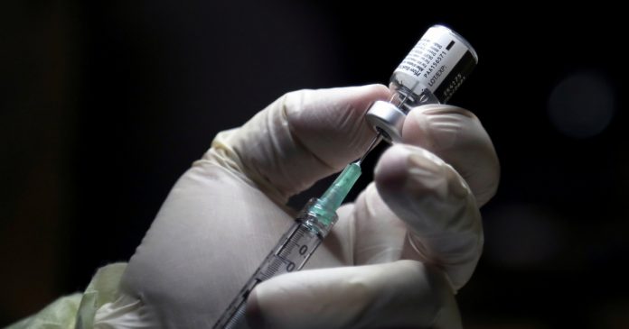 HamaraTimes.com | Rich couple took COVID vaccine meant for Indigenous: Charges | Coronavirus pandemic News