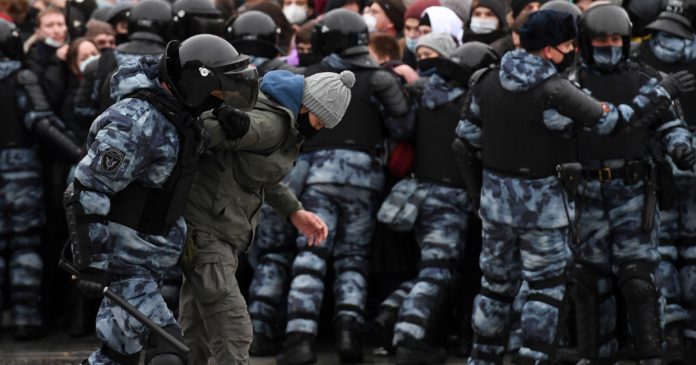 HamaraTimes.com | More than 3,000 arrested in pro-Navalny protests
