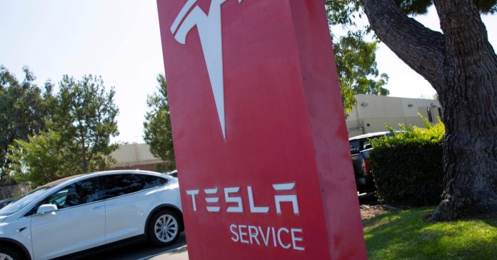 HamaraTimes.com | Tesla profit fails to electrify investors, deliveries miss target | Automotive Industry News