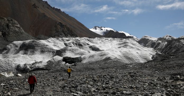 HamaraTimes.com | Global ice sheets melting at ‘worst-case’ rates: UK scientists | Climate News