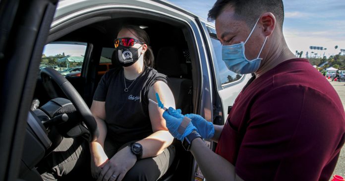 HamaraTimes.com | Trump lacked state-level COVID vaccine roll-out plan: Official | Coronavirus pandemic News