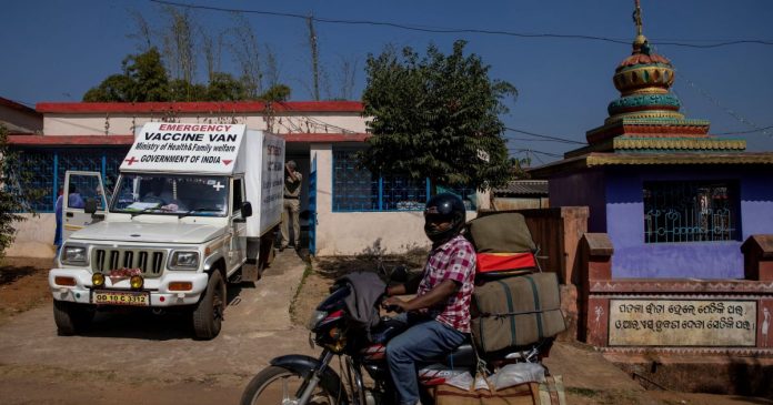 HamaraTimes.com | Photos: How COVID vaccine travelled 1,700km to an Indian village | India News