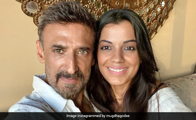 HamaraTimes.com | What Mugdha Godse Said About Her Age Gap With Boyfriend Rahul Dev