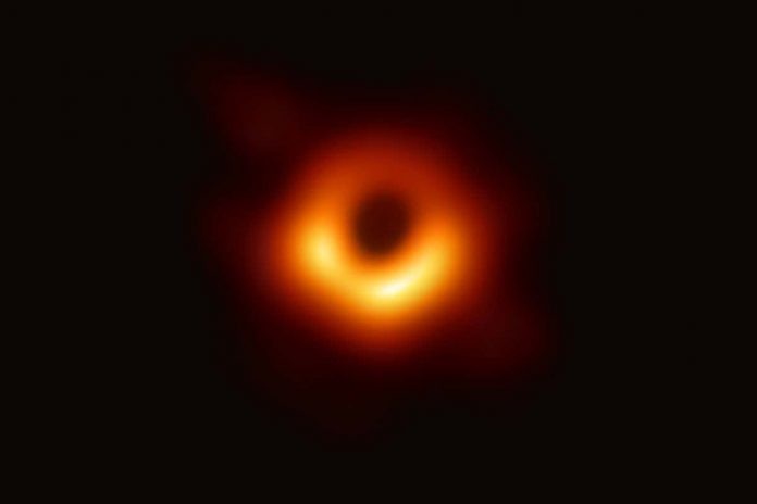 HamaraTimes.com | Black holes are hiding movies of the universe in their glowing rings