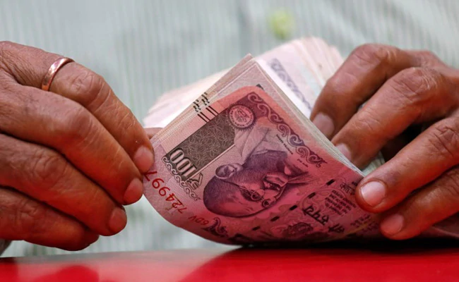 HamaraTimes.com | Rupee Gains Marginally To 72.93 Against Dollar Amid Monetary Policy Review, Rep Rate Unchanged