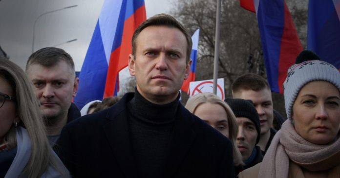 HamaraTimes.com | Viral videos, nationwide protests: Putin’s Navalny problem