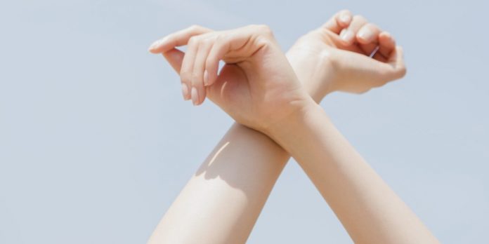 HamaraTimes.com | Wrist Stretches and Hand Stretches You Can Do Anywhere
