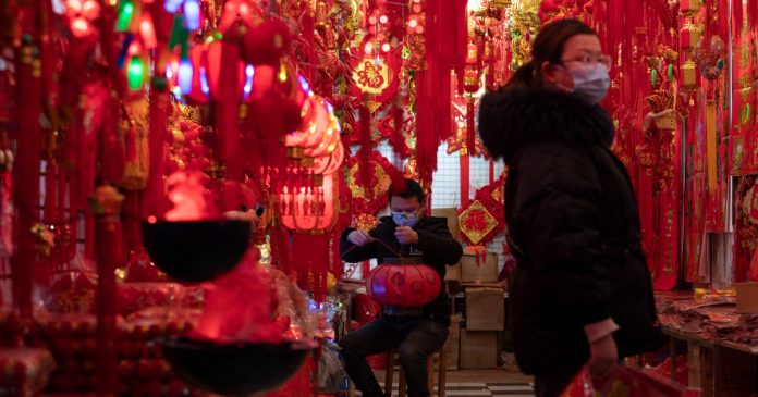 HamaraTimes.com | In Pictures: COVID resurgence dampens China New Year celebrations | Gallery News