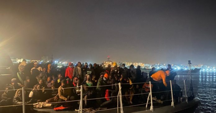 HamaraTimes.com | Libya coastguard intercepts more than 800 refugees: UN | Migration News