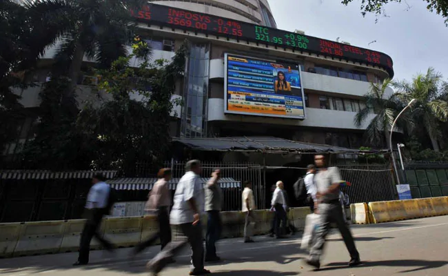 HamaraTimes.com | Sensex Rises 222 Points, Nifty settles Above 15,150 Led By Reliance Industries