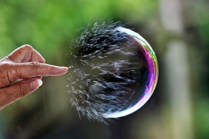 HamaraTimes.com | We've figured out why bubbles make a 'pop' sound when they burst