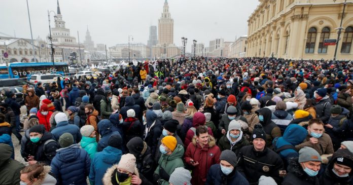 HamaraTimes.com | Not just Navalny: Economic woes also drive Russians to protest | Coronavirus pandemic News