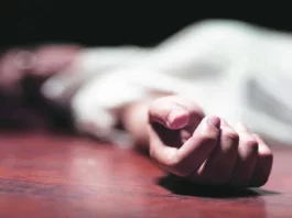 जैतपुर स्थित घर में महिला को गोली मारी